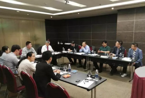 仟億達(dá)董事長鄭兩斌及考察團(tuán)成員與天津電力會談 仟億達(dá)董事長鄭兩斌及考察團(tuán)成員與天津電力會談