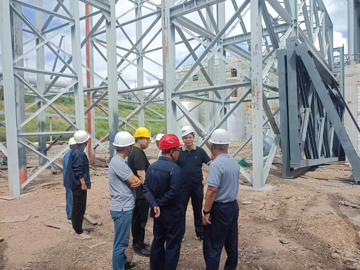 真情厚誼，中秋國慶共度！ ——仟億達(dá)領(lǐng)導(dǎo)蒞臨項目現(xiàn)場
